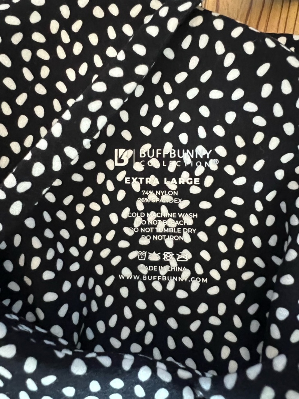 NWOT BuffBunny Black and White bossy print tank with built in bra XL - Picture 3 of 4